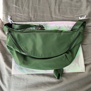 Stoney Clover Lane Jumbo Fanny Pack Green Gently Used